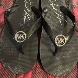 Women’s Size 9 Michael Kors Flip Flops
